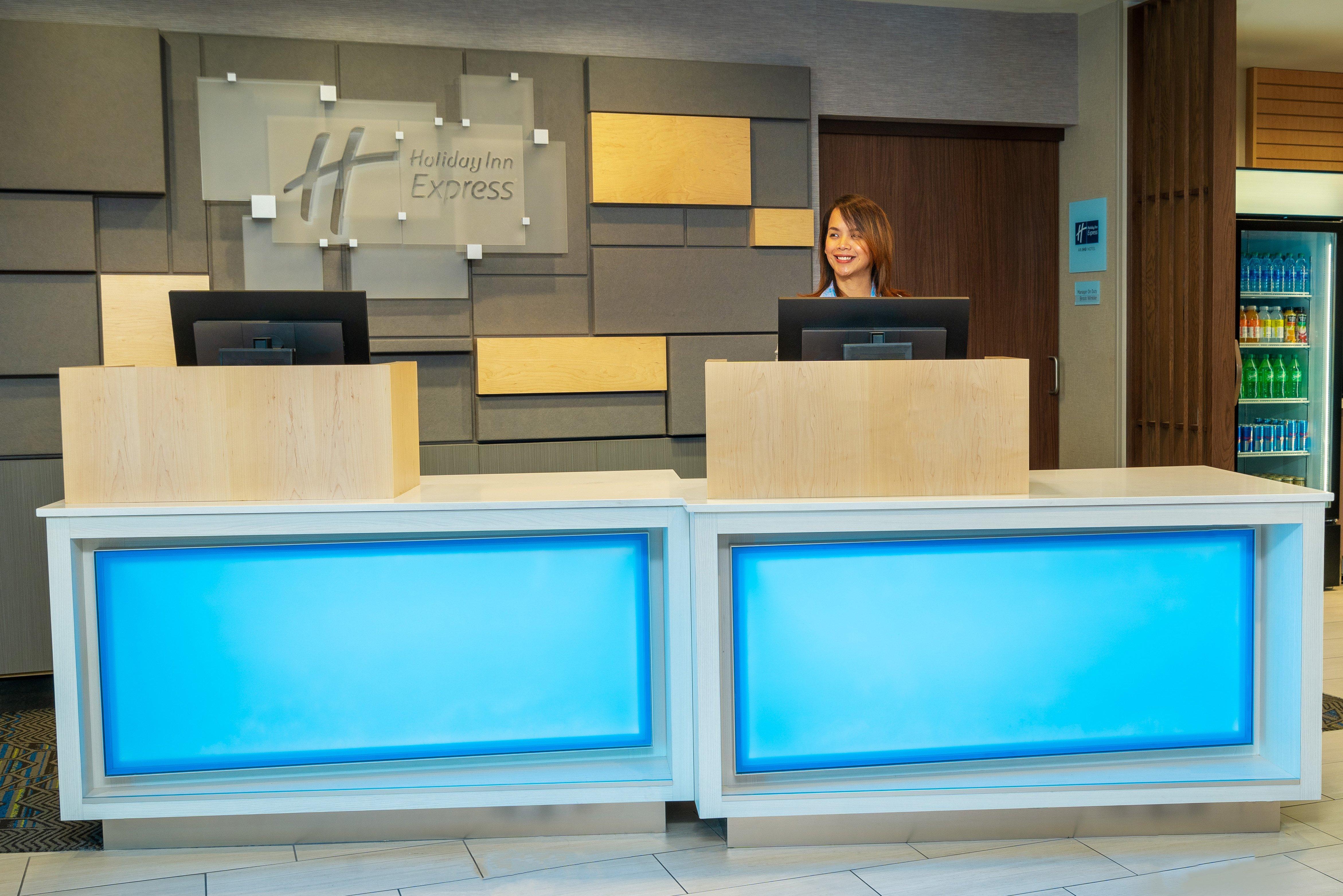 Holiday Inn Express & Suites - Las Vegas - E Tropicana By Ihg Exterior foto